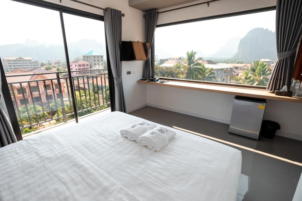 M&M Hotel Vang Vieng Esterno foto
