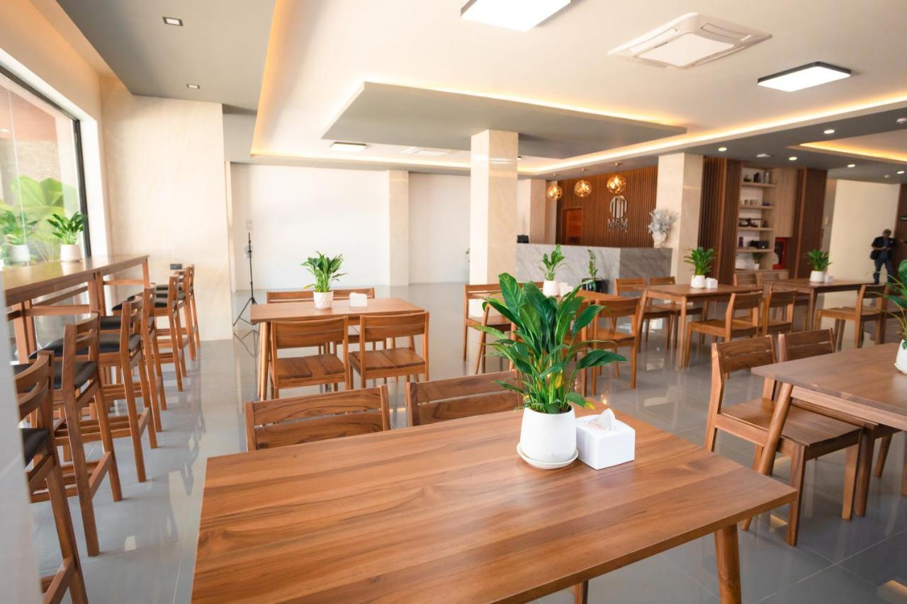 M&M Hotel Vang Vieng Esterno foto