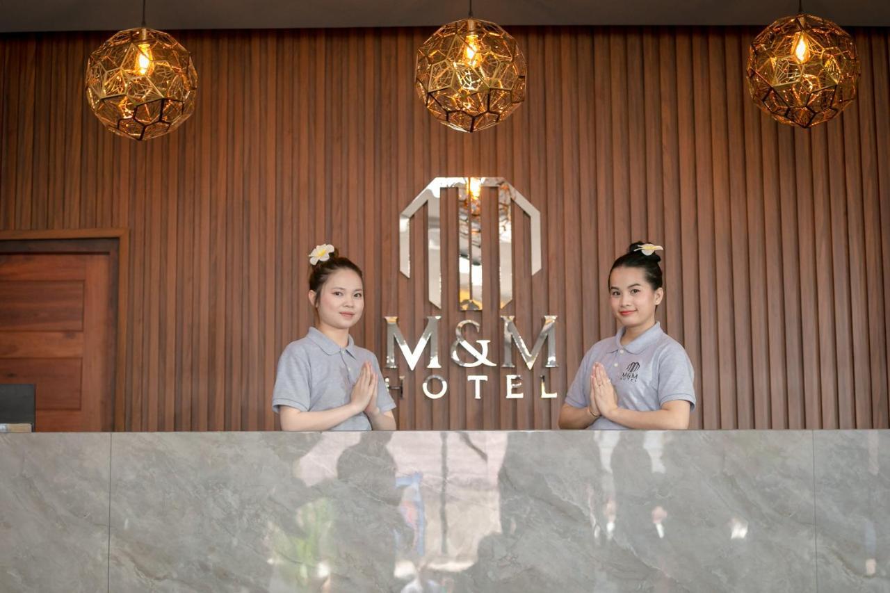M&M Hotel Vang Vieng Esterno foto