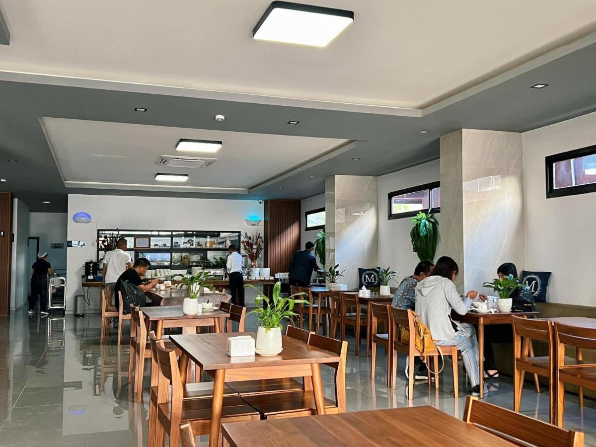 M&M Hotel Vang Vieng Esterno foto