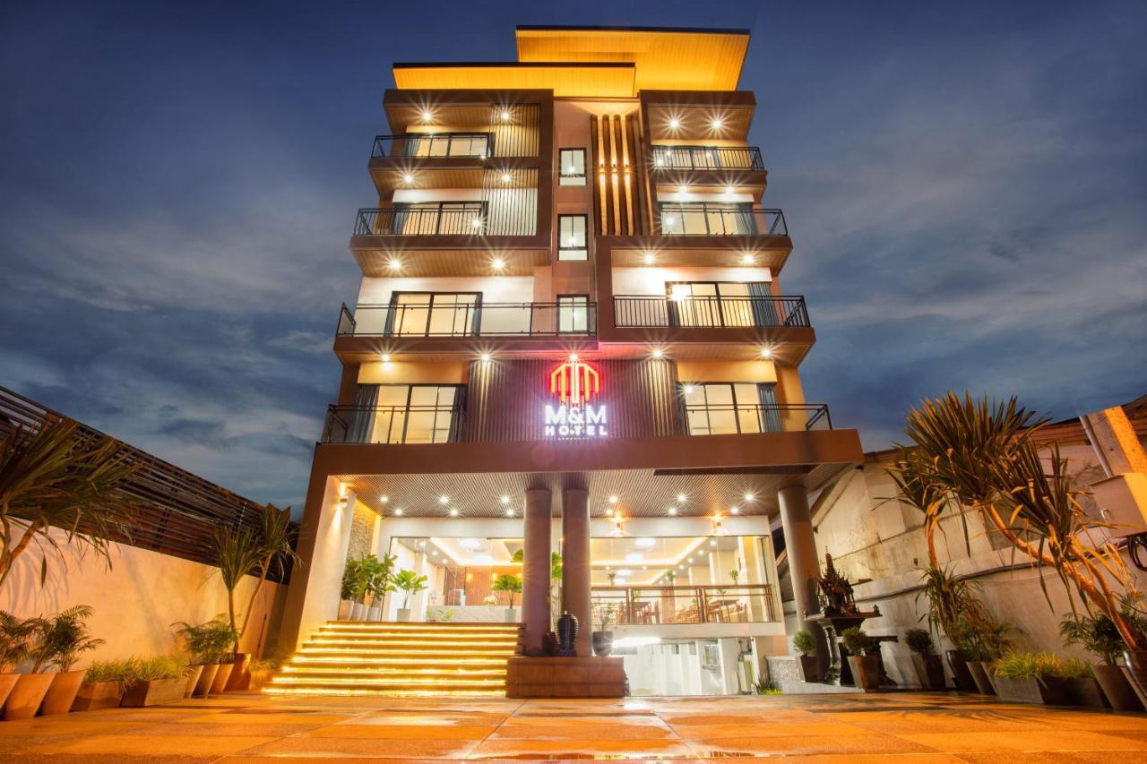 M&M Hotel Vang Vieng Esterno foto